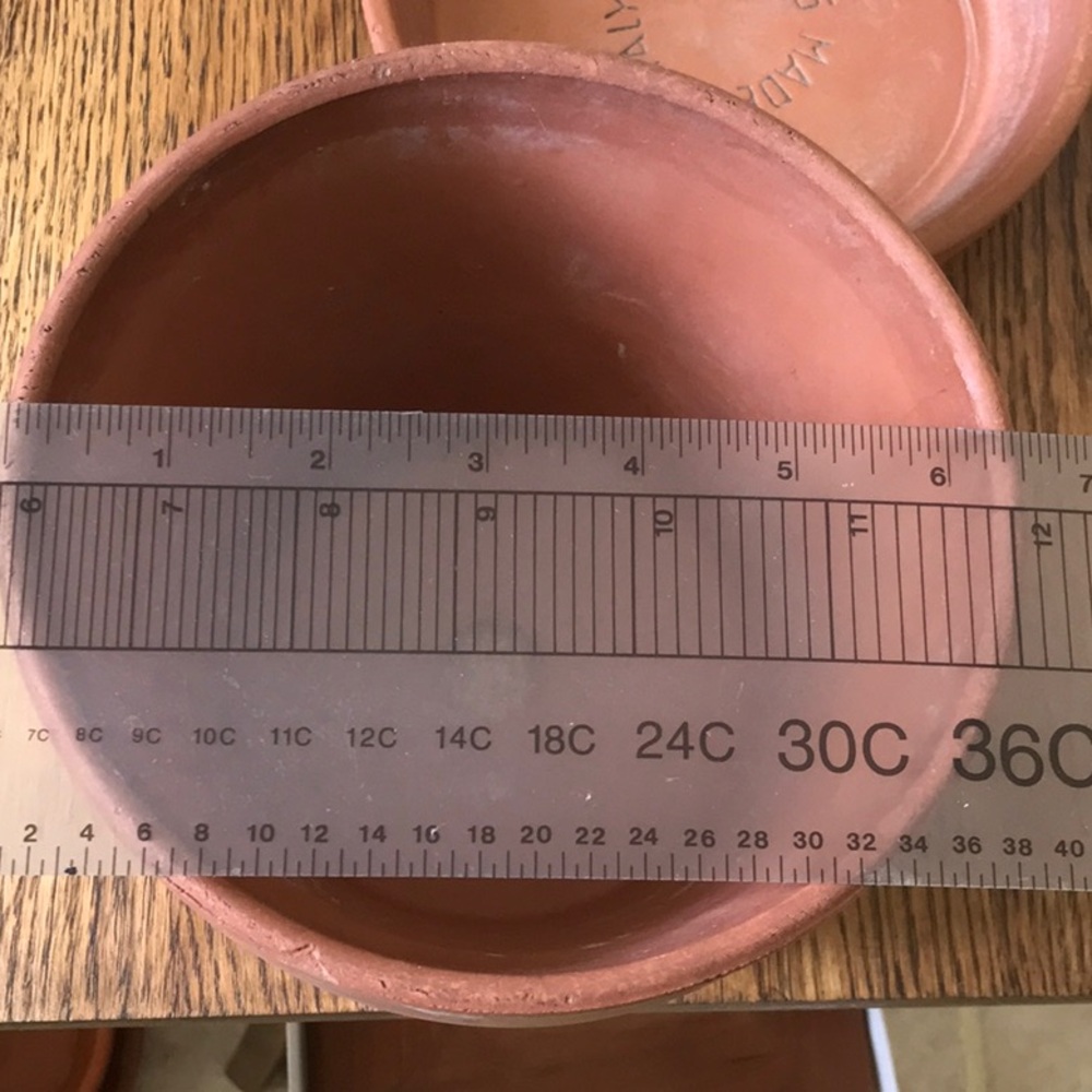 Vintage Terracotta Clay Pot with made in Italy Saucer - Picture 5 of 8